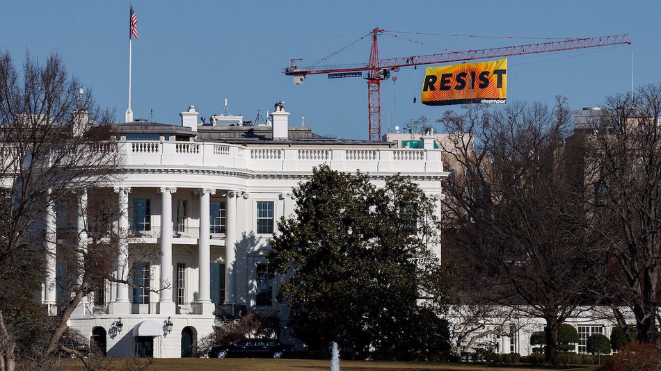 A Missionite Helps Hoist 75-Foot Resist Banner in DC - Mission Local