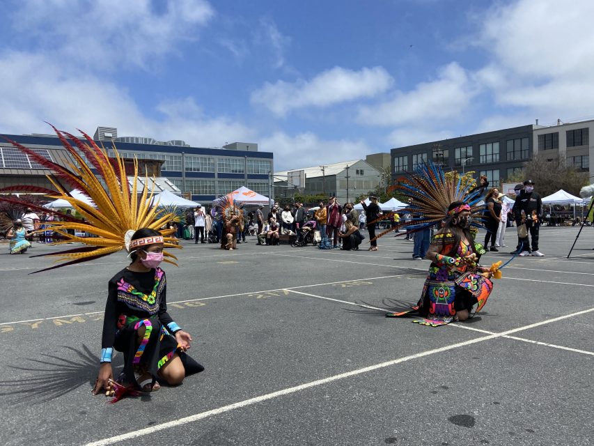 Carnaval dancers at the inaugural dance. Carnaval sf . Mission