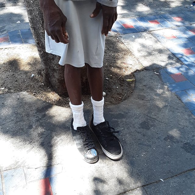 Thomasa Duarte's lower legs