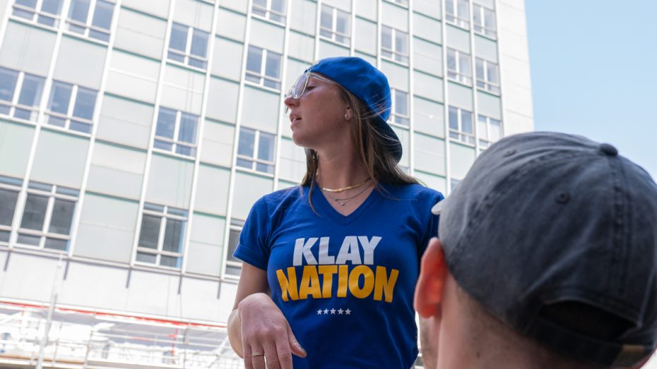 Warriors fan wears t-shirt that reads, "Klay Nation"