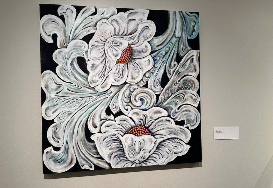 White flowers an orange centers.